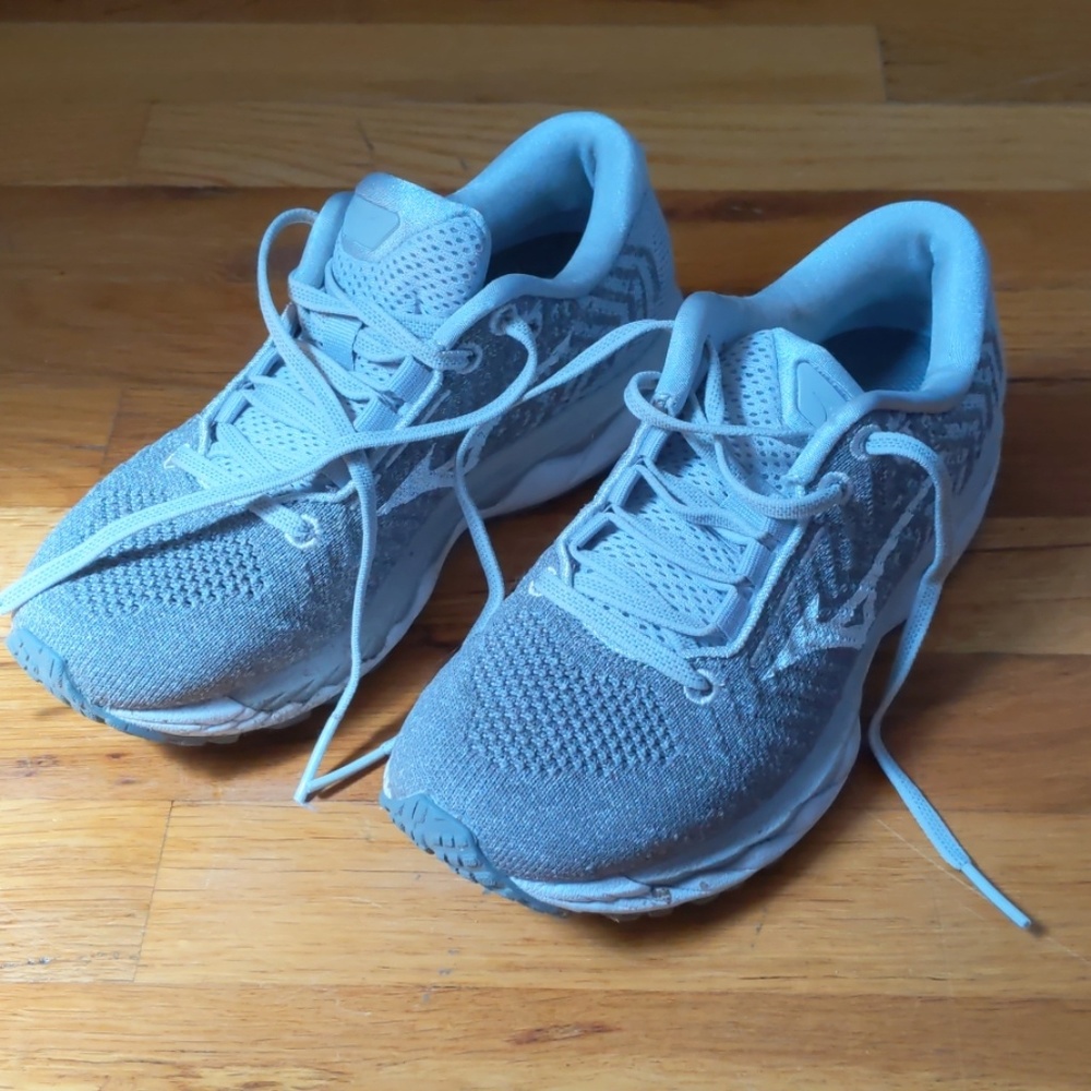 Mizuno Waveknit Running Shoes